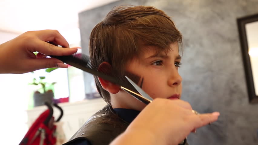 92  How To Give Boy Haircut With Scissors for Rounded Face