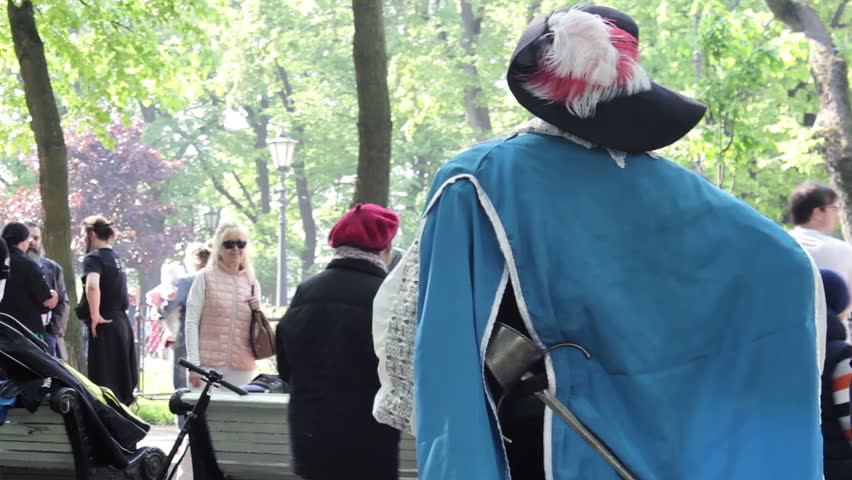 Header of musketeer