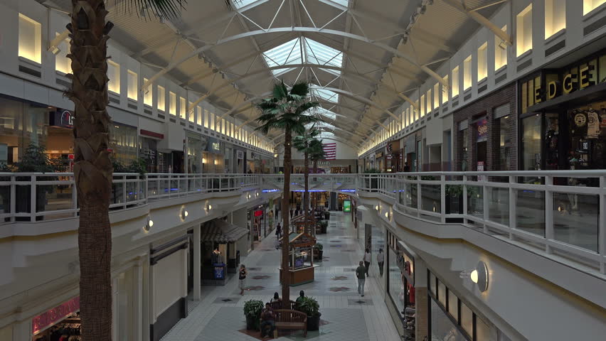 We already have over stores and over 25 restaurants. There’s truly something for everyone at University Place. Scroll through our huge variety of stores below.