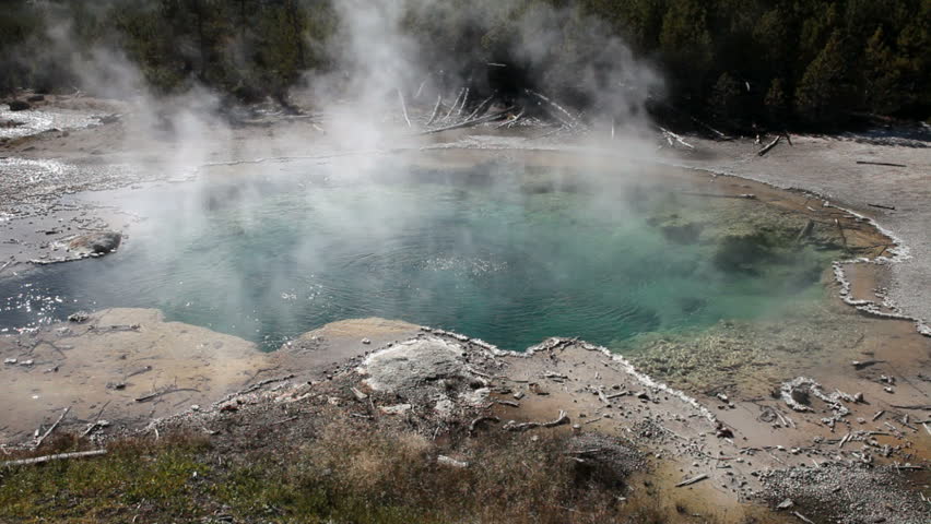 Spectators Visit Eruption Of Beehive Geyser In Yellowstone National ...